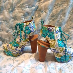 Flower platform heels